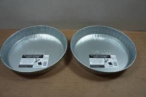 lot 33 image: 2 Bergan 3 Quart Galvanized Pet Feeder