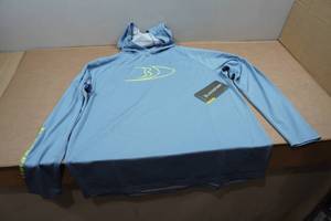 lot 39 image: Blackfish Guide UPFCooling Hooded Long Sleeve - Large