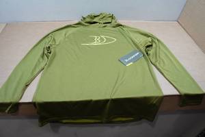 lot 41 image: Blackfish Guide UPFCooling Hooded Long Sleeve - Medium