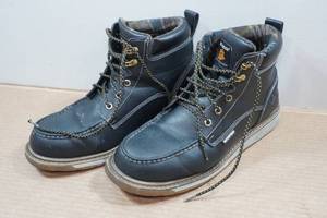 lot 55 image: Kelodon Mens Waterproof Steel Toe Work Boots - Size 10.5