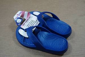 lot 83 image: Nuusol Slides - Womens 5, Childrens 3