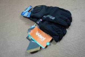 lot 88 image: Clam Ice Armor Vertex Gloves - Medium