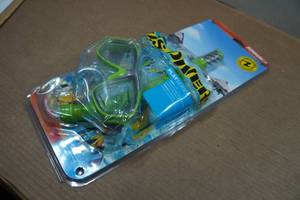 lot 113 image: US Divers Play Series Java Mask Snorkel Set - Junior
