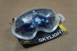 lot 120 image: Cressi Skylight Swimming Mask