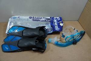lot 125 image: Cressi Blulove Adult Snorkel Set - Fin Size LXL