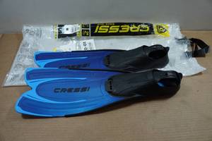 lot 131 image: Cressi Agua Adult Fins - Size 4142, 78