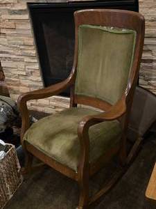 lot 712 image: Vintage Padded Wooden Slipper Rocking Chair