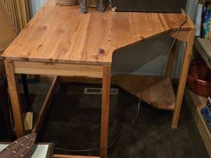 lot 717 image: Wooden Corner Office Desk