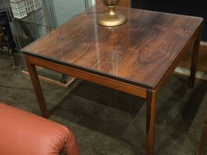 lot 724 image: Glass Top  Wooden Side Table