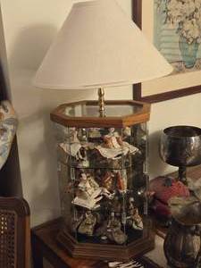 lot 741 image: WoodGlass Table Lamp Lighted Display Case with Lamp Shade 2-shelf