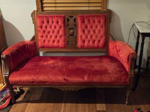 lot 760 image: Victorian Eastlake style Living Room Sette (Red Velvet)