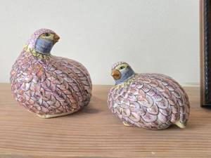 lot 807 image: Lot of (2) Vintage Toyo Quail theme Hand-Painted Ceramic Figurines