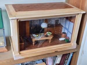 lot 827 image: Miniature Doll House Kitchen Scale Replica