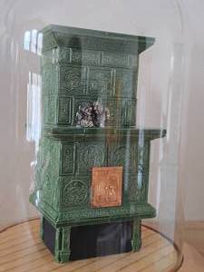 lot 817 image: 8 12 Miniature Doll House Tile Stove 112 Scale Replica under Glass Dome
