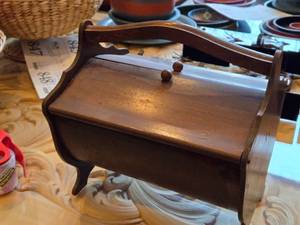 lot 841 image: Vintage 10 Wooden Sewing Box with Double Lids
