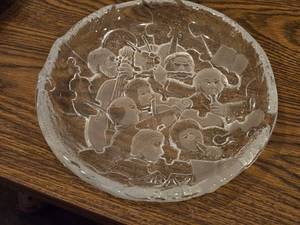 lot 904 image: Vintage 10 Crystal Bowl  Plate Designed by Mats Johasson for Royal Krona Sweden Orchestra Musicians