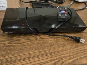 lot 901 image: Sony� Blu-Ray Disc  DVD Player BDP-BX620 with Remote Control