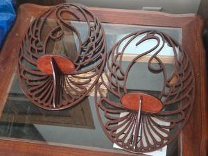 lot 913 image: Lot of (2) Decorative Swan Wall  Candle Shelf  Trivet