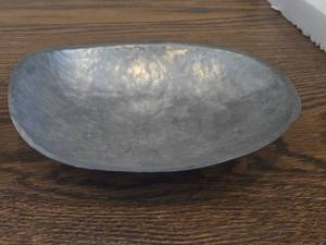 lot 928 image: Vintage Pewter Bowl with Hammered Finish and Viking Motif stamped on base - #14 by Norge Tinn (Norway)