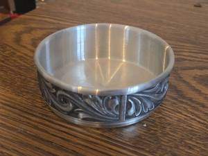 lot 936 image: Rosemaling pattern Pewter Bowl (Norway)