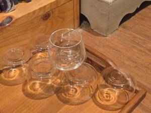 lot 969 image: Vintage SAS logo Etched Glass Cordial Set Scandinavian Airlines Liquor Cups Set of 7