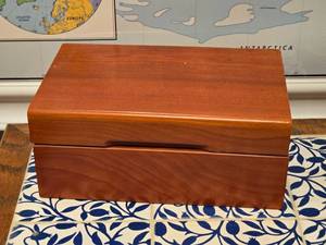 lot 983 image: Cedar Finish Real Wood  Felt Lining Box for StoringDisplaying Certified Coin Slabs by Guardhouse