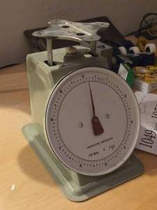 lot 1043 image: 10-lbs1-oz Table Scale