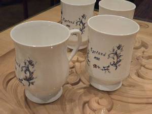 lot 1034 image: Lot of (4) Porcelain Coffee Mugs