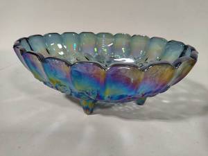 lot 19 image: Indiana Glass Iridescent Blue Oval Scalloped Serving Bowl
