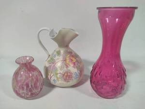 lot 79 image: Pretty Pink Vases & Floral Pitcher