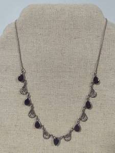 lot 14 image: 925 VIntage Silver & Garnet Necklace