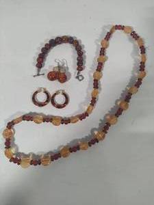 lot 65 image: Lovely Carnelian, Amber & Beaded Jewelry