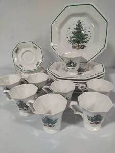 lot 26 image: Two Boxes Nikko Christmas Dinnerware