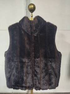 lot 59 image: Giacca Gallery Brown Reversible Faux Fur Vest (Size 1X)