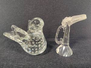lot 111 image: Glass Bird & Crystal Glass Horn Ornament
