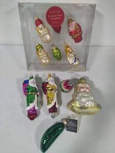 lot 115 image: Mouth Blown Glass Ornaments - Some Vintage