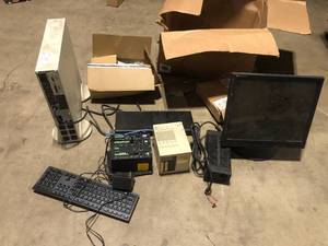 lot 21 image: Lot of Assorted Electronics Various Models and Conditions Customer Returns See Pictures