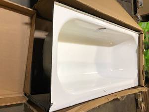 lot 57 image: Bootz Industries Maui 60 in. x 30 in. Alcove Soaking Bathtub with Left Drain in White Damaged Customer  Returns See Pictures