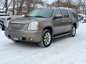 lot 9 image: 2012 GMC YUKON XL DENALI No Accidents  All Wheel Drive (NO RESERVE)