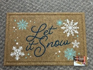 lot 22 image: Mowhawk Home Holiday Collection Decorative Doormat