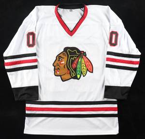 lot 8 image: Chevy Chase Signed Christmas Vacation Clark Griswold Jersey (Beckett)