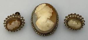lot 233 image: Vintage Exquisite Cameo Brooch Pendant And Earrings 1 x 1 14
