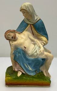 lot 236 image: 1930s-40s Jesus And Mary Chalkware Statue 10 34 Tall