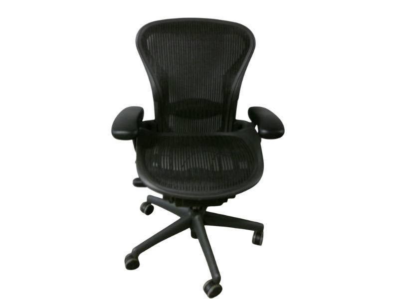 lot 1 image: Herman Miller Aeron Loaded Size B