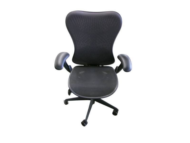 lot 9 image: Herman Miller Mirra Chair