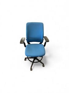 lot 20 image: Steelcase Amia Draft Chair-Blue