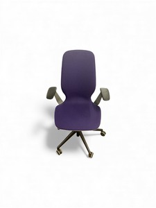 lot 16 image: Steelcase Silq Task Chair -Purple