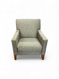 lot 12 image: Cabot Wrenn Graduation Lounge Chair