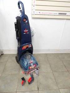 lot 13 image: Bissell Proheat 2X Carpet Shampooer