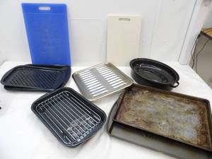 lot 34 image: Kitchenware Lot, Graniteware, Cookie Sheets, Cutting Boards